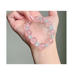 Pulsera de Resina Contemporánea con Patrón Artístico Único, Accesorio de Moda para Mujeres y Niñas en Todo el Mundo - Product Image 3