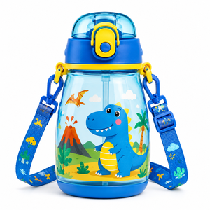 Botella de Agua para Niños, Botella de Plástico sin BPA de 850 ml, Color Surtido, a Prueba de Fugas, con Tapa Abatible y Correa, para la Escuela, Deportes al Aire Libre - Product Image 1