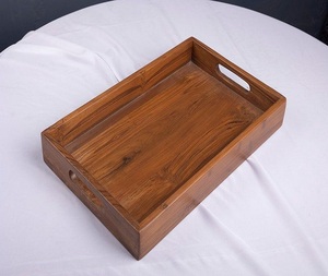 Plateau de service traditionnel en bois naturel, plateau en bois personnalisé pour la nourriture, la maison, la décoration de mariage, micro-ondes - Product Image 1