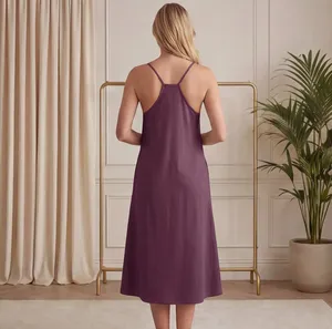 Robe midi violette élégante pour femmes, bretelles spaghetti, col en V, sans manches, décontractée, coupe trapèze, légère, style maxi - Product Image 4