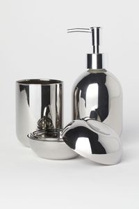 Juego de Baño de Metal Artesanal Diseñado para Hogares de Lujo que Ofrece Almacenamiento Elegante y Estilo para el Baño - Product Image 6