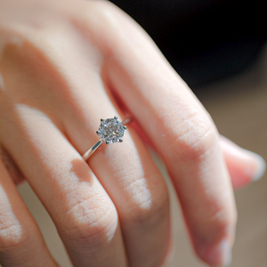 Anillo de Diamante Cultivado en Laboratorio de Corte Redondo de 1 Quilate, EF-VS1, Anillo de Compromiso Solitario de Oro de 14 Quilates, Joyería Fina Elegante y Minimalista, Regalo para Mujer - Product Image 1