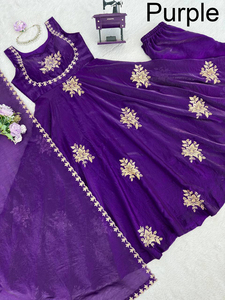 ชุดส่าหรีอินเดียแบบเรียบง่ายทันสมัยสำหรับผู้หญิง ผ้าเน็ตหนักปักลาย งานแต่งงาน งานปาร์ตี้ ผ้าโมดอลแบบกลับด้านได้ - Product Image 2