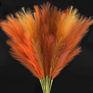 8 Pezzi Grandi Steli di Erba della Pampa Artificiale, 35 cm, Soffici, Colori Autunnali, Decorazione in Erba Finta, Fiori Alti, Colore Arancione, 100% Finto - Product Image 1
