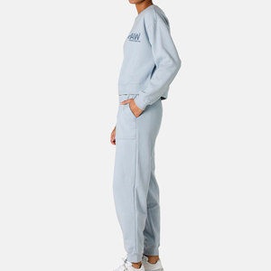 Ensemble de survêtement en molleton doux de qualité supérieure pour femmes, vêtements essentiels pour l'hiver, fabriqué au Pakistan, en vente - Product Image 5
