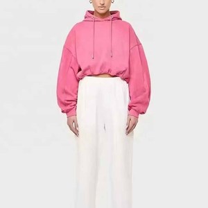Sweat-shirt à capuche rose surdimensionné pour femme avec épaules tombantes et poches, couleur unie, en molleton, idéal pour l'automne - Product Image 3