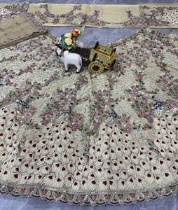 Tela LEHENGA con bordado de mariposas en red, lentejuelas y cancan, tipo acampanado de 4 metros. - Product Image 5