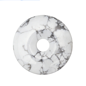 Donuts en Cristal Naturel : Pierres de Howlite, Pierres Précieuses, Pierres de Reiki, Agate pour la Guérison - Product Image 3
