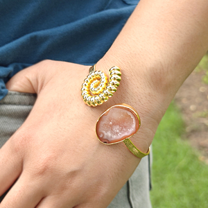 Bracelet manchette unique en pierre Druzy tendance plaqué or 18 carats, style ouvert réglable, vente en gros, bijou de déclaration pour mariage et anniversaire, cadeau - Product Image 4