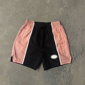 ชุดเซ็ตเสื้อฮู้ดดี้และกางเกงขาสั้นผ้าไนลอนยับแบบสั่งทำพิเศษ พร้อมโลโก้สตรีทแวร์แบบกำหนดเองสำหรับผู้ชาย - Product Image 2