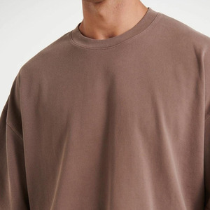 Camiseta de punto con corte cuadrado y logotipo personalizado, 100% algodón, de secado rápido, transpirable, con diseño liso, 220g, corte regular para hombre - Product Image 3