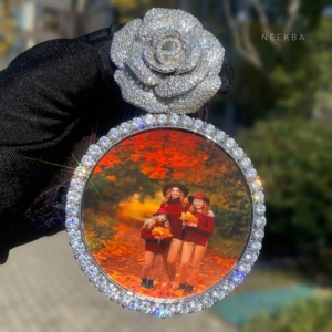 จี้รูปทรงกลมขนาดใหญ่แบบกำหนดเอง Rose Bail - จี้เงิน 925 ประดับโมอิสซาไนต์ เครื่องประดับแทนเพชรที่ผลิตอย่างแม่นยำ - Product Image 5