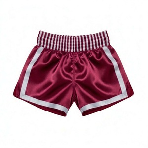 Vêtements d'arts martiaux durables OEM/ODM, shorts de Muay Thai personnalisés avec fentes latérales, équipement d'entraînement léger, short de Muay Thai de qualité supérieure - Product Image 3