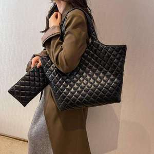 Bolso Tote Clásico Acolchado para Mujer, de Cuero Suave, Bolso de Hombro de Gran Capacidad, Bolso de Moda para Cumpleaños y Artículos Esenciales Diarios - Product Image 4