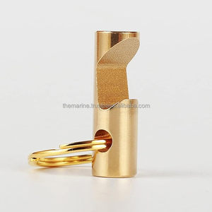 2024 nuevo diseño hecho a mano de latón abrebotellas llavero hermoso estilo náutico y sencillo llavero de bolsillo - Product Image 1