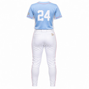 Ensemble de maillot et pantalon de softball pour femmes personnalisé, avec logo brodé en twill et kit de baseball sublimé haute performance - Product Image 3
