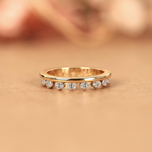 Anillo de oro macizo de 14K con banda ovalada verde de diamantes cultivados en laboratorio, corte ovalado, sin conflictos, para mujer - Product Image 2