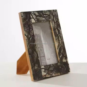 Cadre photo artisanal en bois et résine avec incrustation marbrée, décoration moderne pour la maison, présentoir de table, cadeau - Product Image 1