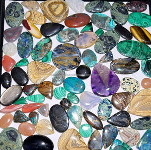 Lote al por mayor de piedras preciosas sueltas de cabujón en forma natural de varios tamaños y formas - Product Image 2