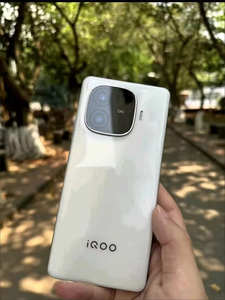 IQOO Z9Turbo 5G สมาร์ทโฟนรุ่นใหม่ล่าสุด หน้าจอ OLED 144Hz ชิปประมวลผล Deca Core รองรับการชาร์จเร็ว 120W กล้อง 64MP หน่วยความจำ 512GB โทรศัพท์สำหรับเล่นเกม - Product Image 3