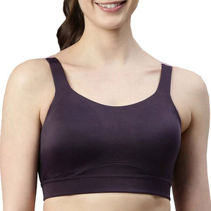 Sujetador deportivo de diseño elegante con tela premium, tacto suave y ajuste de soporte para uso en el gimnasio y entrenamiento para mujeres. - Product Image 1