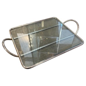 Bandeja de Almacenamiento Cuadrada de Metal con Acabado Pulido y Detalles de Madera para Uso en Mesa, Diseño Minimalista, Apta para Lavavajillas, de Una Sola Capa - Product Image 5