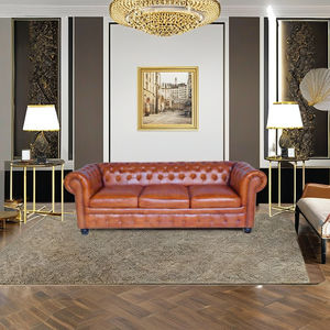 Canapé Chesterfield moderne en cuir véritable trois places, mobilier de salon fabriqué au Rajasthan, idéal pour les écoles - PROMO EXCEPTIONNELLE - Product Image 1