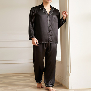 Pijamas de Satén para Hombre al por Mayor, Diseño Personalizado OEM 2026, Conjunto de Lujo de Seda y Satén, Pijamas de Manga Larga con Botones - Product Image 3