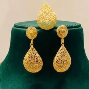Ensemble de bijoux pour femmes, fait main, plaqué or 24 carats, cuivre et laiton, 4 pièces, créations Naykk, élégant, à porter au quotidien, mariage, fiançailles, fête - Product Image 3