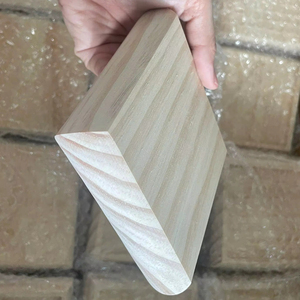 Cubiertas de poste de madera maciza de roble blanco con borde redondeado para postes de 90 mm, piezas modernas para escaleras y balcones. - Product Image 1