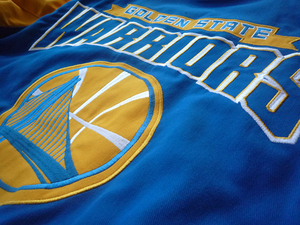 Chaqueta Varsity Casual y Cómoda para Hombre, Diseño Ligero y Ecológico con Cuello Alto, Personalizable para Venta en Línea - Product Image 4