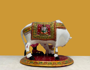 Figurine artisanale en métal de vache et de veau, thème religieux, design traditionnel, pour décoration de table, décoration Diwali - Product Image 2