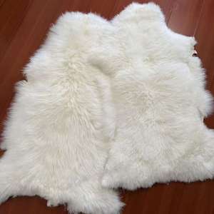 Alfombra de Piel de Cordero Natural Blanca, Alfombra Gruesa para Sofá, Alfombra Grande de Fibras Largas y Rizadas, Alfombra de Piel de Oveja Australiana de Lujo para Decoración del Hogar - Product Image 3