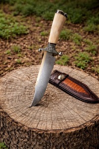 Cuchillo Bowie de Acero de Damasco Hecho a Mano, Hoja de Punta Caída, Mango de Cuero, Funda de Cuero, para Caza y Uso al Aire Libre - Product Image 6