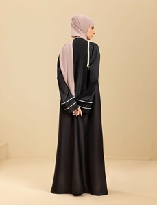 Conjunto de Abaya Informal para Mujeres Musulmanas, Ligero, Transpirable, de Poliéster, Moderno, para Uso Diario, Color Negro, Textura Nida, con Cuentas, Corte Holgado - Product Image 3