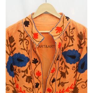 Chaqueta Suzani TNT Bordada a Mano, Elegante y con Diseño Floral, Chaqueta Bordada Suzani, Ropa de Mujer - Product Image 6