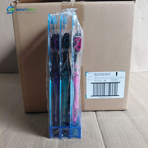 Cepillo de Dientes Oral-B Easy Clean Negro, Ultra Suave, Blanqueador, Antibacterial, Cuidado Dental, en Blister para Uso Doméstico - Product Image 4