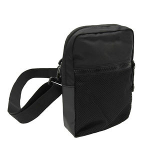 Venta al por mayor, logotipo personalizado, bolso bandolera, bolso de hombro, bolso de malla, bolso deportivo de viaje. - Product Image 1