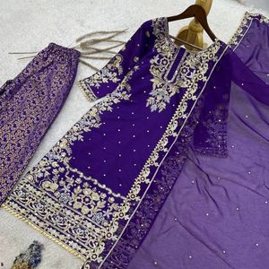 Ensemble palazzo brodé en coton romain de qualité supérieure avec palazzo en pure soie jacquard et dupatta en soie organza Kundan - Product Image 4