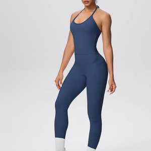 Ensemble de yoga 2 pièces sans couture en coton respirant pour femme : Legging taille haute et débardeur dos nu à col rond, couleur unie - Product Image 4