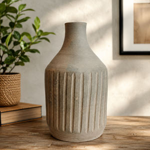 Vase en terre cuite artisanal de luxe, poterie décorative artistique pour centre de table, présentoir d'étagère, salon, chambre à coucher - Product Image 1