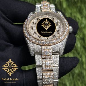 นาฬิกาข้อมือผู้หญิง Pahal Jewels หรูหรา ประดับเพชรโมอิสซาไนต์ ตัวเรือนสแตนเลสสตีล ขนาด 40 มม. ระบบอนาล็อก ควอตซ์ กระจกแซฟไฟร์ สายนาฬิกาขนาด 18 มม. พร้อมฟังก์ชั่นวันที่อัตโนมัติ - Product Image 4