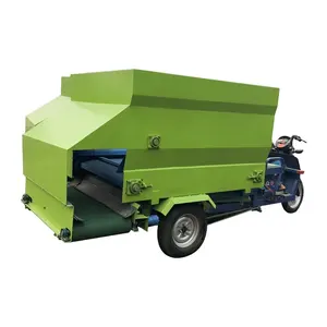 Labor Saving Cattle Cow Grass Mixer Silage Duck Feed Spreader Cattle And Sheep Feed Truck Poultry Feed Machine