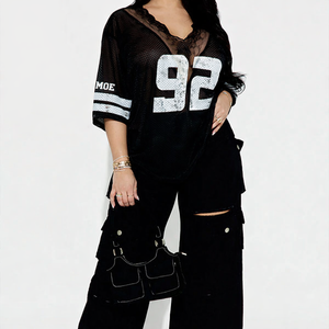 قمصان كرة القدم الأمريكية النسائية الفضفاضة بالجملة لعام 2026، بتصميم رياضي وياقة على شكل V، قمصان شبكية مخصصة بشعار خاص وعلامة تجارية خاصة للولايات المتحدة الأمريكية - Product Image 2