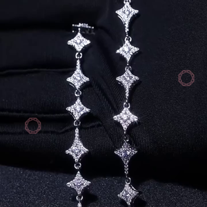 สร้อยคอ Star Bling เครื่องประดับชั้นดี จี้และชาร์มเงินแท้ 925 ชุบโรเดียม ประดับเพชร VVS มอยส์ซาไนต์ - Product Image 1