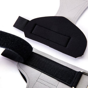 Sangles de protection pour les paumes et les poignets gris clair pour l'haltérophilie, la musculation, le soulevé de terre et l'entraînement en salle de sport - Product Image 5