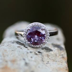 Anillo de Halo de Alejandrita Ética con Cambio de Color, Plata de Ley 925 Sólida, Piedra de Nacimiento de Junio, Joyería Elegante con Gema - Product Image 2