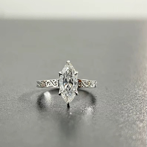 Bague de fiançailles Art Déco en moissanite taille marquise, or blanc 14 carats, bande filigrane vintage, bague solitaire, bijoux de luxe pour mariée - Product Image 4