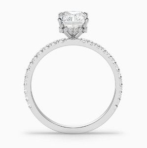 Anillo de Compromiso de Lujo con Moissanita de Corte Radiante y Engaste de Garra, Certificado, en Plata de Ley 925 Bañada en Oro Blanco, Anillo Delicado - Product Image 2