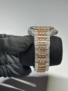 Reloj de Cuarzo de Alta Calidad con Esfera Cuadrada de Cristal Dorado Rosa, Diamantes, Cierre Oculto y Dial Inteligente Grabado, Disponible en Stock - Product Image 2